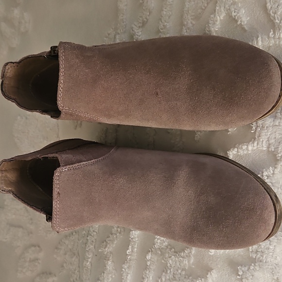 Skechers Women's Suede Ankle Booties - Taupe - Picture 3 of 6